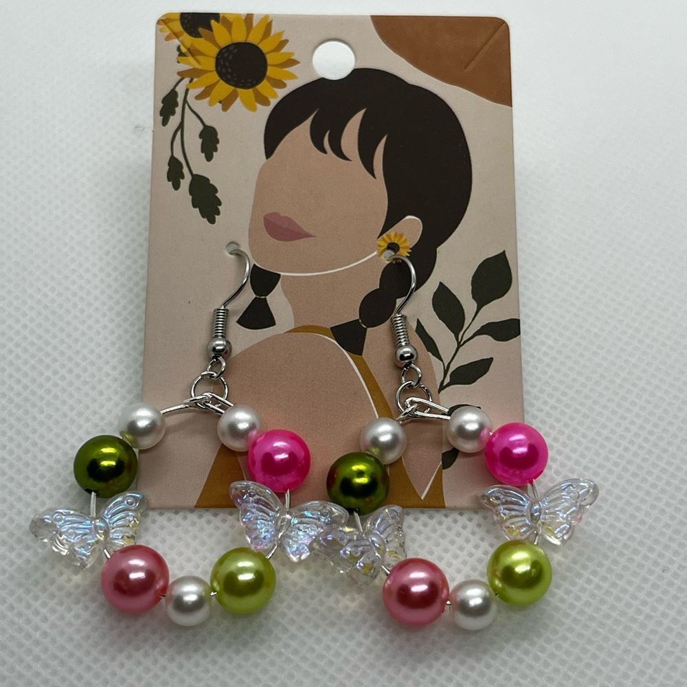 Fairy cute 🧚🏼‍♀️ handmade earrings by me!